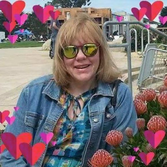 Meet your Posher, Ceci - Picture 1 of 1